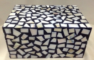 Mini joyero de madera hecho a mano 2023, forma cuadrada de nácar con marco de fotos para uso artesanal de mujeres y niñas - Product Image 6