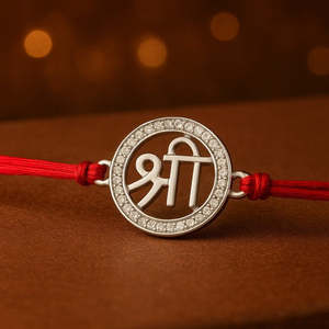 Set de Rakhi de Plata Preciosa Zarkan con Roli Chawal, Regalo para Ocasiones Especiales - Product Image 1