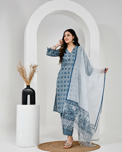 Conjunto de Kurta, Pantalón y Dupatta de Algodón Estampado para Mujer |   Traje Étnico de Verano |   Fabricante y Exportador - Product Image 2