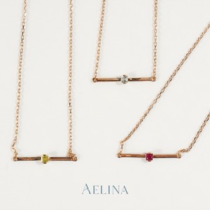 Collares de lujo Bricky hechos por Aelina Jewelry Tailandia Accesorios elegantes para construir estilo y expresar individualidad - Product Image 1