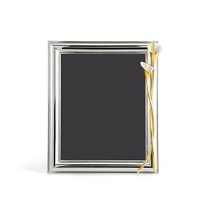 Stylishly designed metal <b>photo</b> <b>frame</b> with intricate artwork and classic charm for elegant wall or tabletop display - Product Image 5
