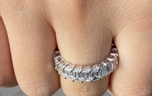 Hermoso corte esmeralda CVD HPHT Lab Grown Diamond Wedding Eternity Band Excelente corte Joyería personalizada Regalo de boda para ella - Product Image 2