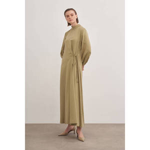 Elegante Vestido Verde Largo hasta el Suelo con Cintura Imperio Ajustable y Mangas Abullonadas - Product Image 5
