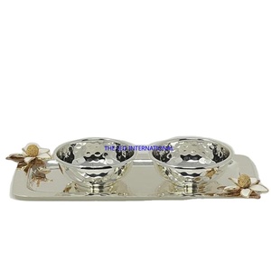 Texture martelée polie brillante avec plateau en forme de fleur Bol rond décoratif Ensemble de 3 bols en métal en aluminium et acier inoxydable - Product Image 1