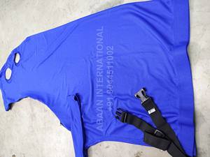 Capucha de caballo estirable Cobertura completa de barbilla a pecho | Sleek Fit Show Prep Hood para protección de abrigo - Product Image 2