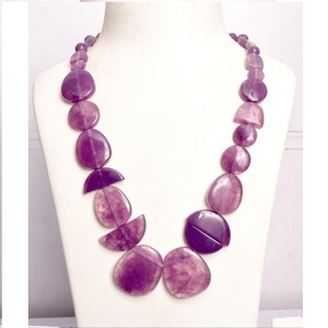 Collier acrylique lucite en résine unisexe de meilleure qualité Chaînes de perles tendance pour le style de mariage des femmes indiennes - Product Image 2