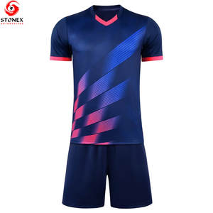 Uniformes de Fútbol Profesionales de Alta Calidad, Transpirables, 100% Poliéster, Secado Rápido, Ligeros, Diseña Tus Propios Uniformes - Product Image 1