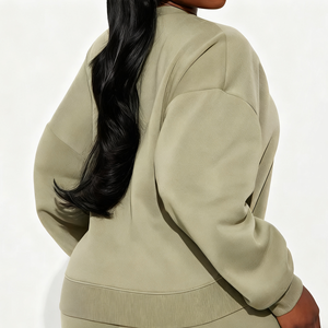 Sweat-shirt à capuche court pour femme, grande taille, en tissu uni de haute qualité, pour l'hiver - Product Image 2