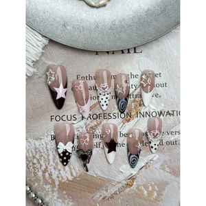Midnight Starlet Press-On Nail Art, design élégant étoile de minuit pour embellir les ongles - Product Image 2