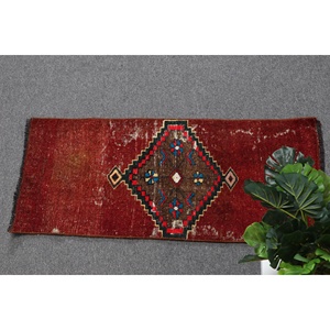 พรมวินเทจตุรกี ขนาด 1.4x3.37 ฟุต (43x103 ซม.) พรมขนสัตว์สีแดง - Product Image 2