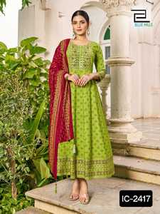El último nuevo diseñador indio Ropa de novia Bordado pesado y trabajo de secuencia Lehenga Choli con conjunto de Kurtis de algodón de rayón elegante - Product Image 3