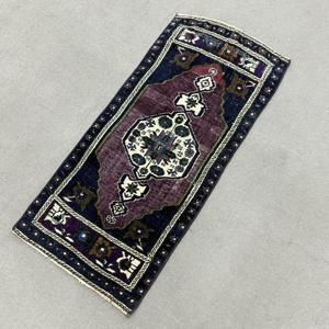 Alfombra Turca Vintage Pequeña de 1.6x3.8 pies, Alfombra de Lana Azul Sólida - Product Image 2