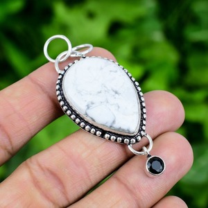 Bijoux de style bohème en argent fait à la main en argent Sterling 925 Howlite Gemstone Tendance Pendentif Bijoux pour femmes Cadeau pour elle - Product Image 2