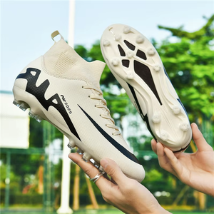 Chaussures de football <span class=keywords><strong>Predator</strong></span> FG de haute qualité pour garçons Crampons de football d'été confortables Vente en gros Bon marché Entraînement sportif Usages de <span class=keywords><strong>futsal</strong></span> - Product Image 5