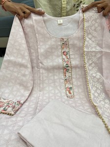 Nuevo Conjunto de Salwar Kameez de Diseñador a la Moda para Mujer, Manga Larga, Hermoso Georgette, Estilo Indio-Pakistaní, Ideal para Fiestas y Festivales de Verano - Product Image 4