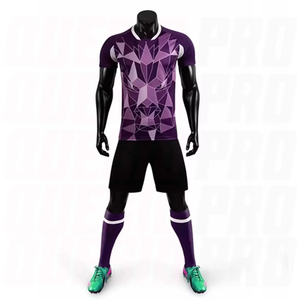 Conjunto de Uniforme de Fútbol Personalizado por Sublimación para Niños, Color Blanco y Verde Menta, de Secado Rápido y Transpirable, con Pantalones Cortos para Niños - Product Image 5