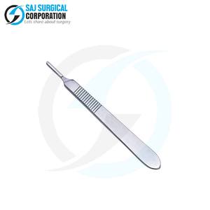 Mango de bisturí para zurdos especialmente diseñado para cirujanos zurdos Peso equilibrado de acero inoxidable - Product Image 1