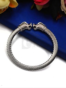 Puro latón fiesta desgaste plata Boho Dragan diseño brazalete tamaño libre que se puede abrir pulsera oxidada ajustable hecho a mano producto a granel - Product Image 3