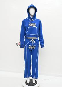 Ensemble sweat à capuche en coton épais et pantalon de survêtement court pour femmes broderie OEM personnalisée de haute qualité avec coutures contrastées - Product Image 6