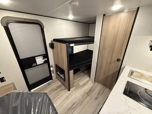 Remolque Teardrop Expandible, Ligero y Plegable, Impermeable, para 4 Personas, Ideal para Viajes y Campamentos, a Buen Precio - Product Image 3