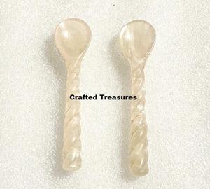 ช้อนชาเรซิ่นคุณภาพพรีเมียม ดีไซน์เรียบหรู ช้อนเสิร์ฟเรซิ่น ด้ามจับบิดเกลียว ช้อนขนาดเล็ก สำหรับเครื่องใช้บนโต๊ะอาหารและเครื่องครัว - Product Image 4