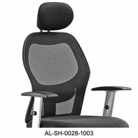 Chaise de bureau en maille grise avec appui-tête, accoudoirs en forme de T et base à roulettes argentée pour les managers et les espaces de travail à domicile