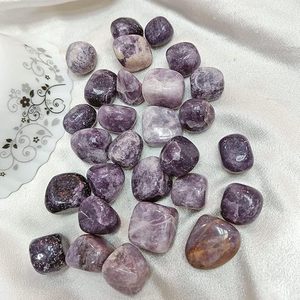 Vente en gros de lépidolite en vrac pierres dégringolées cristaux de guérison naturels polis pour la méditation énergétique Reiki et la décoration intérieure - Product Image 2