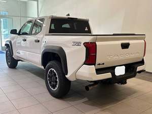 Toyota Tacoma TRD Off-Road 4x4 d'occasion 2026 - Product Image 3