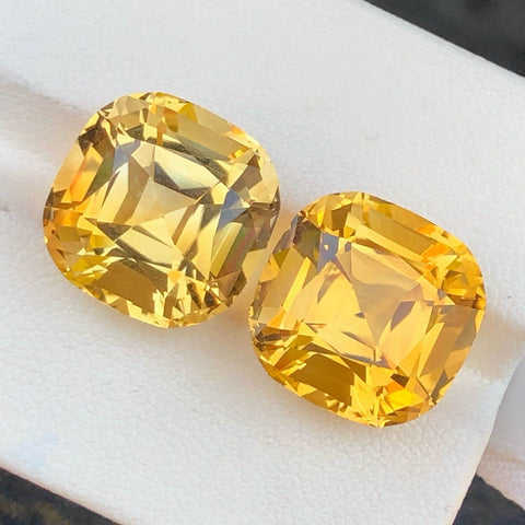 สีเหลือง