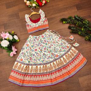 Ensemble Lehenga Choli Traditionnel pour Enfants Shoryam Fashion, Blanc Ajrakh, Longueur au Sol, Séchage Rapide, Tenue de Fête et de Mariage pour Filles | - Product Image 2