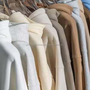 Sweat-shirts en molleton à col rond pour hommes de haute qualité OEM, couleur personnalisée, uni, teint en fil, en polyester et coton pour une utilisation hivernale - Product Image 4