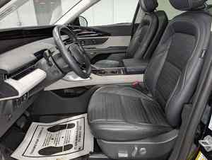 Venta Especial 2025: Vehículo con Volante a la Izquierda, Tracción en las Cuatro Ruedas (AWD), con Motor Turbo Estándar de 2.0L - Product Image 5