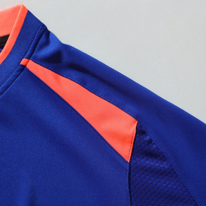 Ensemble de maillots de football haute performance, maillot de football de haute qualité, ensemble de vêtements de football à séchage rapide, design personnalisé - Product Image 6