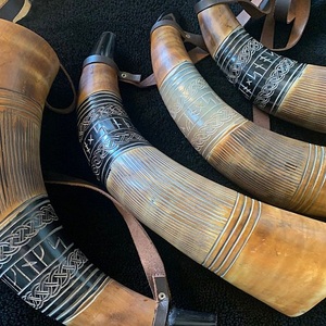 Personalizable respetuoso con el medio ambiente hecho a mano estilo vikingo tallado cuerno pulido Animal diseño cerveza náutico tallado a mano artesanías naturales - Product Image 4