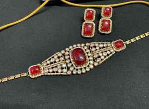 Conjunto de pendientes de Gargantilla Polki Kundan chapados en oro mate elegantes de moda para celebraciones de aniversario de boda - Product Image 2