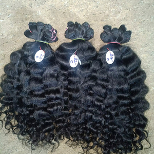 Prêt à Expédier Double Trames Extensions de Cheveux Humains Naturels Indiens Bouclés en Stock pour une Livraison Instantanée - Product Image 1