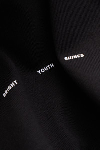 T-shirt tricoté à manches courtes pour homme coupe ample col rond formel de haute qualité par Routine Vietnam - Product Image 3