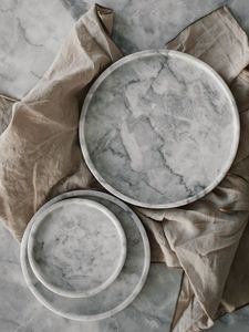 Bandeja de botes y bloques de cortar con borde dorado de lujo personalizada de mármol, diseño creativo con borde de tapa de latón decorativo - Product Image 6