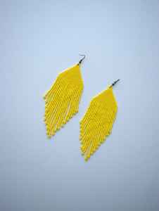 ต่างหูลูกปัดแก้วสไตล์โมเดิร์น ดีไซน์สีเทอร์ควอยซ์ พร้อมพู่ห้อยระย้า ของขวัญเครื่องประดับสุดพิเศษจาก MS Handicraft - Product Image 3