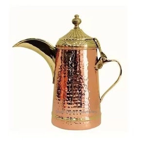 Café arabe Dallah en métal de conception de luxe en or fini utilisé pour les bouilloires de service de thé et de café de maison et d'hôtels - Product Image 4
