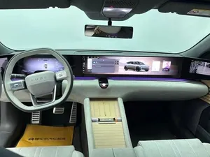 NEAT 2025, E5 100 kWh, faible kilométrage, transmission automatique, toit ouvrant panoramique, éclairage LED, feux diurnes LED - Product Image 5