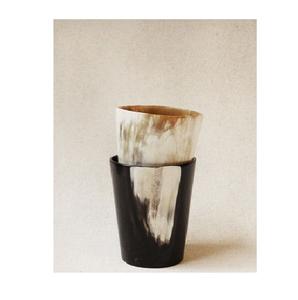 Auténtica taza de cuerno y vaso hecho a mano rústico natural pulido medieval drinkware set perfecto para fiestas festivales bar y decoración - Product Image 2