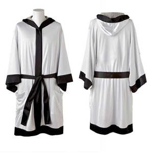 Bata de Boxeo Blanca de Última Tendencia para Boxeadores Profesionales con Logotipo y Color Personalizados por Standard International - Product Image 1