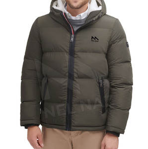 Chaqueta acolchada de invierno de manga larga con logotipo personalizado para hombre con cuello levantado último estilo de calle hecho con tela de lona - Product Image 1