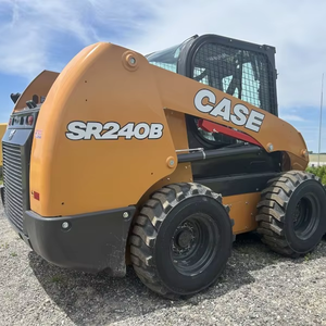 Chargeuse compacte sur pneus Case, équipement de construction robuste, chargeuse compacte d'occasion Case - Product Image 3