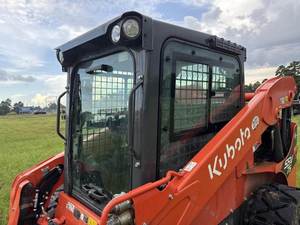 Kubota SSV75ลื่นไถล-ความแข็งแรง, ความอเนกประสงค์, และความทนทานในตัวต่อการใช้งาน - Product Image 6