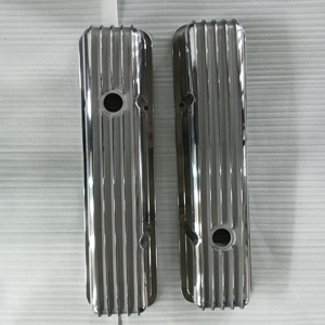 Poliertes Aluminium Small-Block-Chevy 58-86 Gerippte Hohe Ventildeckel - Product Image 3
