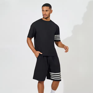 Conjunto de Camiseta y Pantalones Cortos para Hombre YLS Fashion, 100% Algodón, Parte Inferior Deportiva, Conjunto de Camiseta y Pantalones Cortos Combinados Perfectamente - Product Image 1