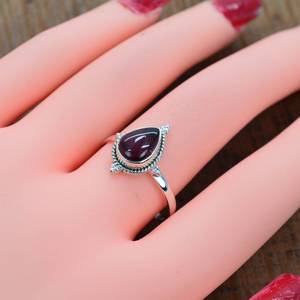 925แหวนพลอยโกเมนสีแดงเงินสเตอร์ลิงเครื่องประดับทำมือรูปลูกแพร์ของขวัญสุดหรูสำหรับเธอ - Product Image 2