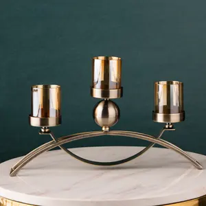 Bougeoir à 5 bougies chauffe-plat en métal doré au design innovant pour la décoration de Noël à la maison - Product Image 6